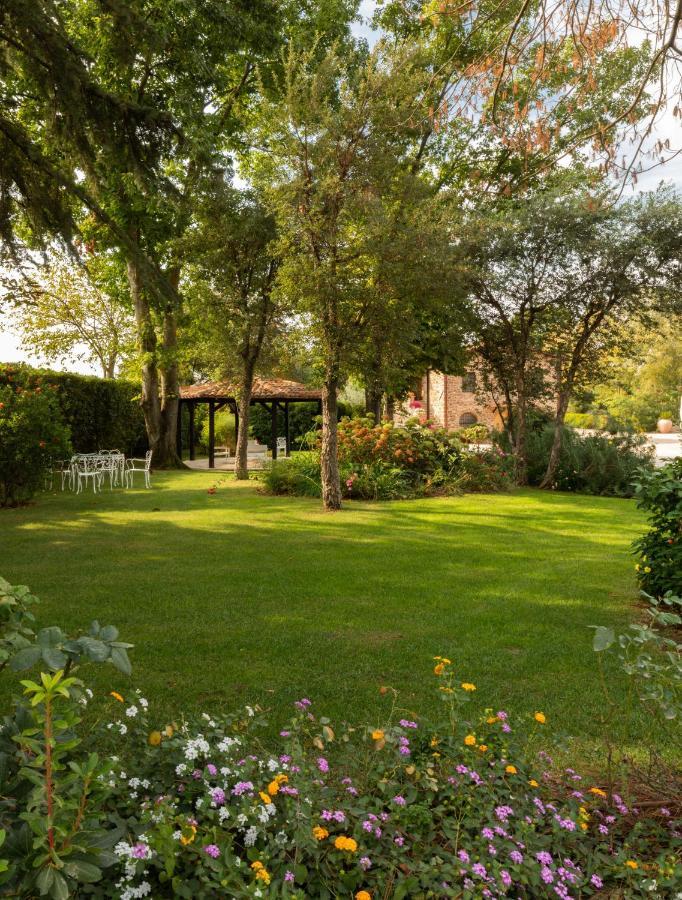 Готель Antico Borgo Molino 7Cento Vicino Ai Giardini Di Ninfa Cori Екстер'єр фото