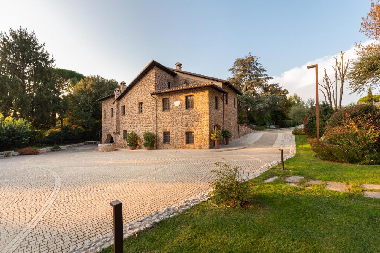 Готель Antico Borgo Molino 7Cento Vicino Ai Giardini Di Ninfa Cori Екстер'єр фото